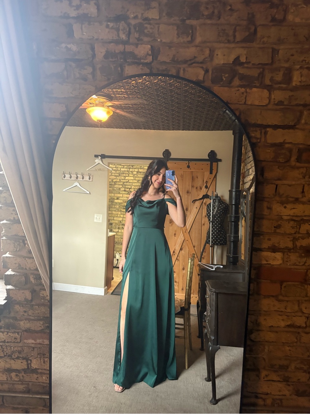 Elegant Green Off-Shoulder Evening Dress